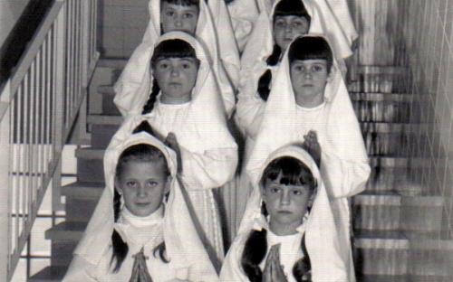 c19652-comuniones-en-el-colegio-1965